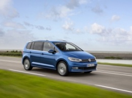 В Украине стартовали продажи нового Volkswagen Touran