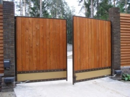 Покупаем распашные ворота в Киеве на сайте VSV-Group