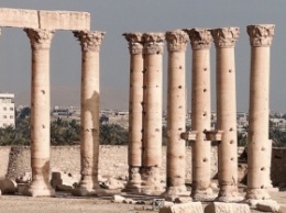 Боевики ИГИЛ подорвали исторические колонны Пальмиры