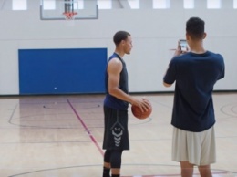 В новой рекламе живых фото на iPhone 6s снялся баскетболист NBA