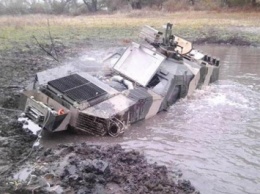 Новенький броневик Дозор-Б на ровном месте утопили во время испытаний