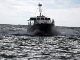 Под Одессой пограничники спасли рыбака, которого унесло в море