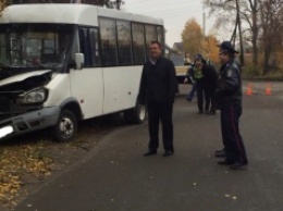 В Борисполе автобус с пассажирами врезался в электроопору, 7 человек пострадали