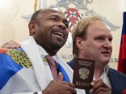 Рой Джонс официально стал гражданином России