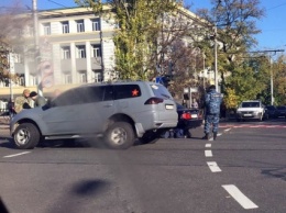 Обычный день в ДНР? «Ополченцы» совершили ДТП и ногами избили водителя