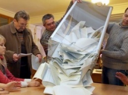 Официально: Во втором туре выборов мэра Киева встретятся Кличко и Береза
