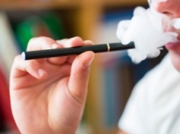 В Совфеде хотят приравнять электронные сигареты к табачным изделиям