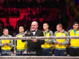 Мировой вечер бокса в Кривом Роге завершился яркой победой Евгения Хитрова (фото)