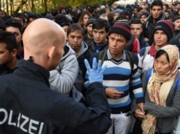 СМИ: За 9 месяцев в ФРГ прибыло около 600 000 беженцев