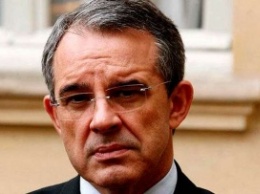 Французский политик поплатился за визит в Крым