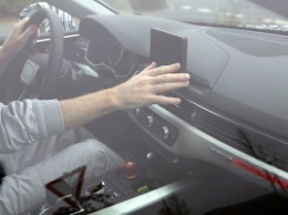 В Сеть попали шпионские снимки салона купе Audi A5 2017
