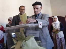 В Турции стартовали досрочные парламентские выборы