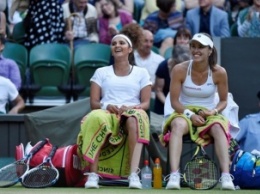 Мирза и Хингис победили на итоговом турнире WTA в парном разряде