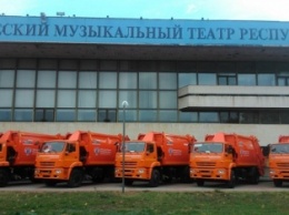 Крым получит 156 новых мусоровозов, – Аксенов