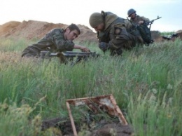 Террористы трижды обстреляли позиции сил АТО из стрелкового оружия и АГС