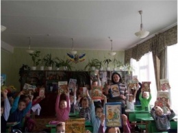 В библиотеках Кривого Роге детей учили быть патриотами (фото)