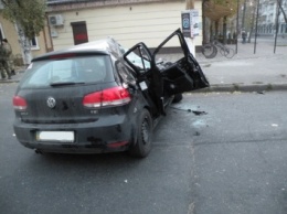 В Николаеве БТР протаранил Volkswagen - в результате пострадала пассажир легковушки