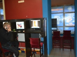 В центре Николаева милиция уже пятый раз закрывает зал игровых автоматов