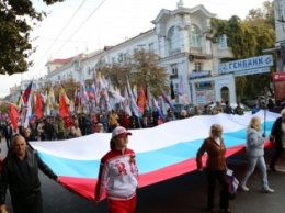 В День народного единства по улицам Севастополя прошла 25-тысячная колонна (ФОТОРЕПОРТАЖ)