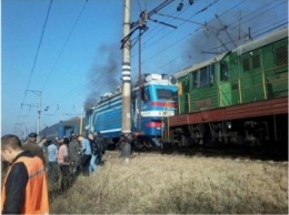 Поезд "Одесса-Ужгород" загорелся на ходу (ФОТО)