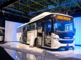 Scania Interlink Low Decker поедет и в аэропорт, и в школу