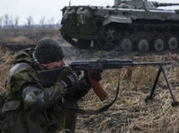 Боевики за ночь 13 раз обстреляли силы АТО под Донецком
