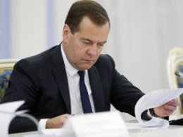 Медведев увеличил лимиты финансовой поддержки по переселению из аварийного жилья
