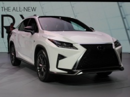 Lexus назвала российские цены на новый внедорожник RX