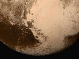 Ученые увидели на Плутоне ледяные вулканы (ФОТО)