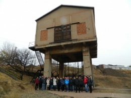 В Кривом Роге одаренным детям показали индустриальные прелести (фото)