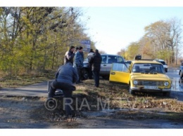 Житель Запорожской области повесился в собственном авто