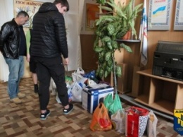 МФК «Николаев» вместе с активистами гражданского корпуса «Азов» свозили детей-сирот в зоопарк