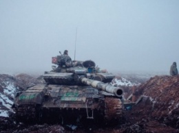 Огонь из минометов запрещенных калибров и замаскированные танки - вот как террористы "соблюдают" Минские договоренности