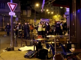 Число пострадавших в результате терактов в Париже достигло 300 человек
