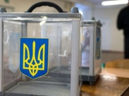 На избирательном участке в Киеве пьяная глава УИК устроила конфликт
