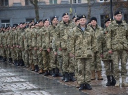 В Николаеве приняли присягу на верность Украине 325 морских пехотинцев