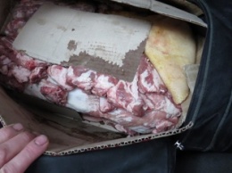 Мясную контрабанду из Украины в Крым везли в багажнике авто (ФОТО)