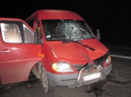 В Хмельницкой области под колесами микроавтобуса погиб пешеход