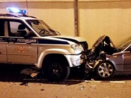 В Сочи полицейский УАЗ врезался в BMW сотрудника УВД