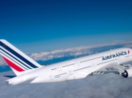 Два самолета Air France изменили курс из-за анонимных сообщений о бомбе на борту