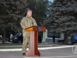 Порошенко заявил, что Украине: "есть чем дать агрессору по зубам"