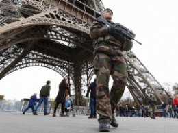 Правительство Франции намерено ужесточить режим чрезвычайного положения