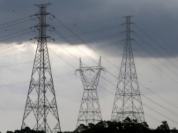 В Херсонской области упали две опоры высоковольтных линий, поставляющих электричество в Крым