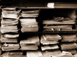 Историческая находка. В стене квартиры пожилая пара нашла более 6 тыс. ценных документов о подготовке Холокоста