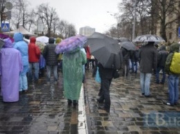 Ганьба! В столице активисты требуют привести на Майдан Порошенко "для покаяния"