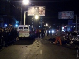 В Одессе шесть человек погибли в результате столкновения двух автомобилей