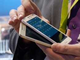 Samsung готовится к выпуску обновленных смартфонов Galaxy A3 и A5