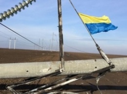 Начался ремонт одной из питающих Крым электроопор ЛЭП