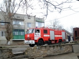 В Николаевской области спасатели помогли открыть дверь в квартиру, в которой были заперты двое малолетних детей