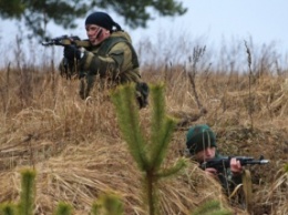 На Луганщине произошло боестолкновение: бойцы открыли плотный огонь